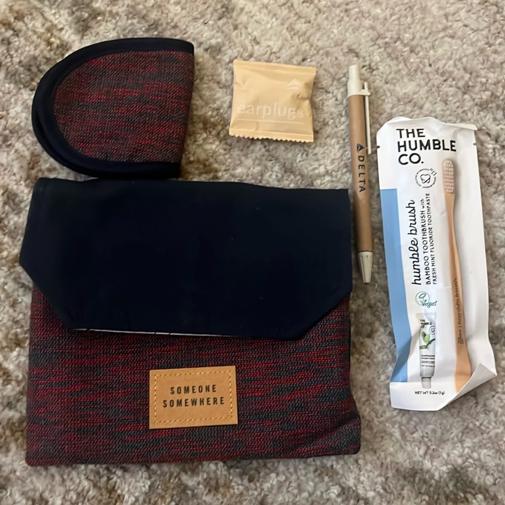 NEW Delta One Airlines Someone Somewhere amenity kit
